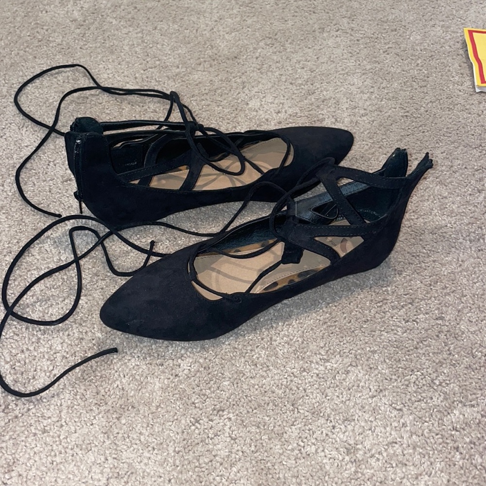 Lace up dress shoes